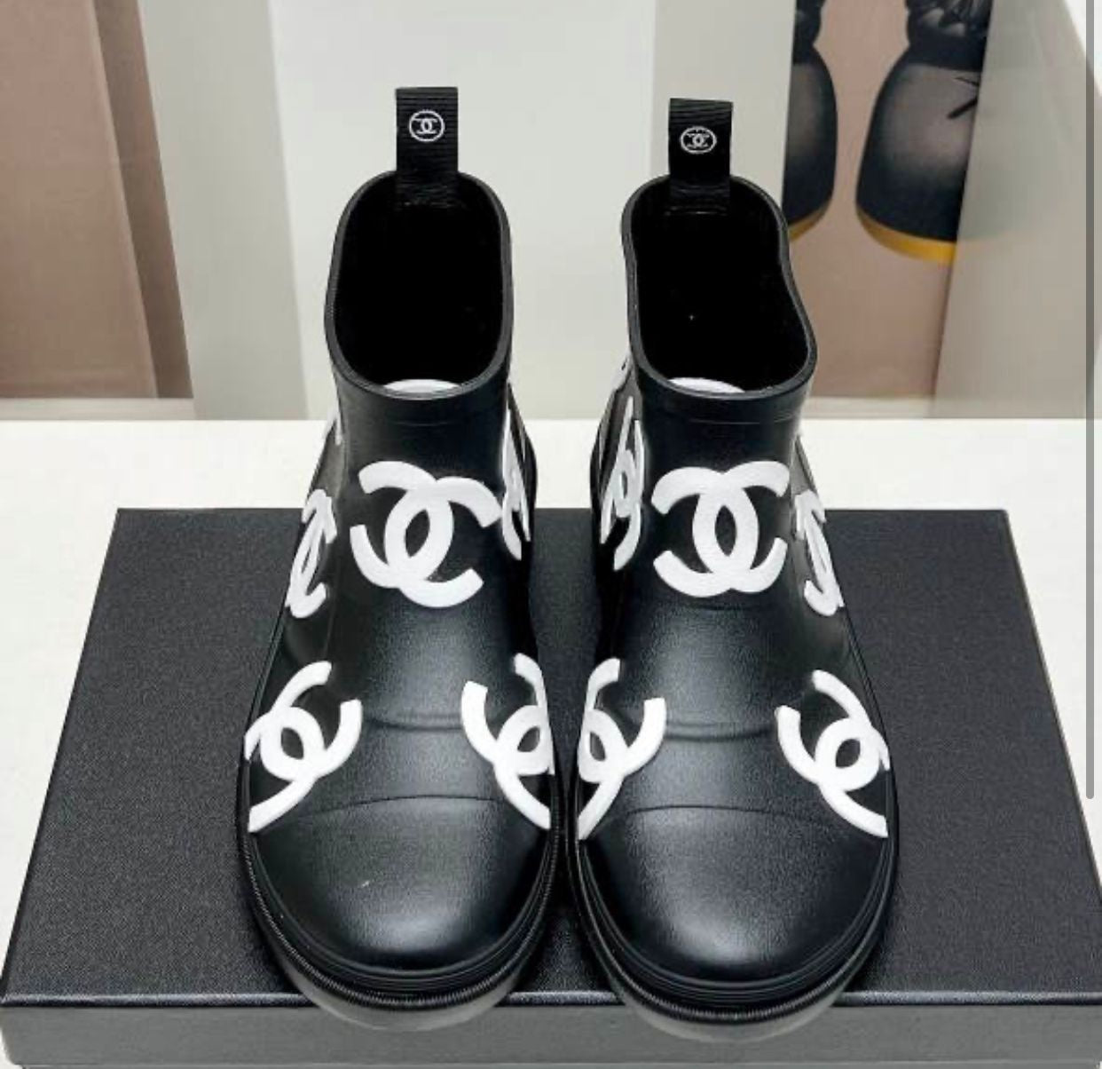 CHANEL